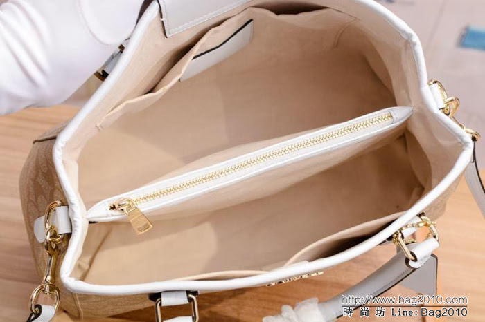 COACH蔻馳 最新款 C家戴妃拼色 單肩斜挎女包 F57492 今年的流行系列  Chz1039